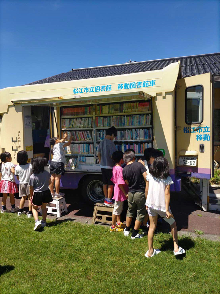移動図書館車 企業版ふるさと納税募集画像2