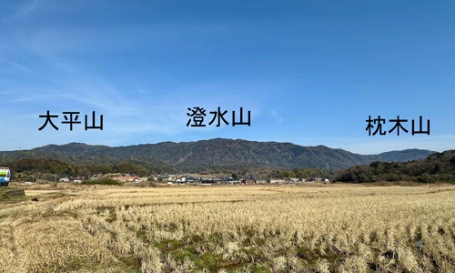 川原町から見た大倉山(枕木山)から小倉山(大平山)