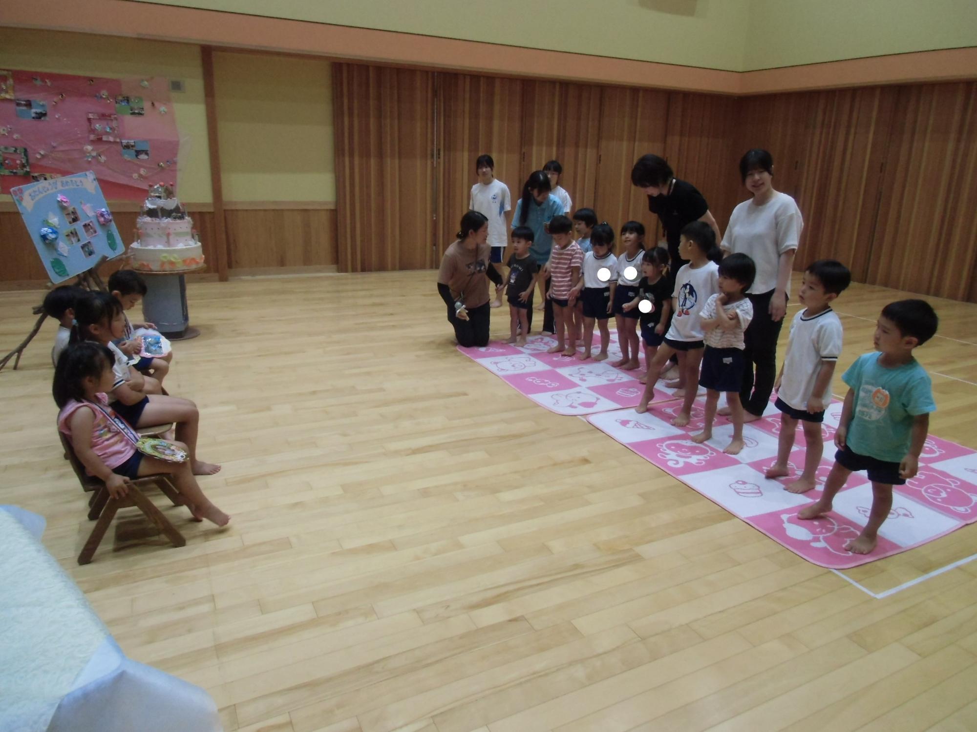 おめでとうを伝える様子
