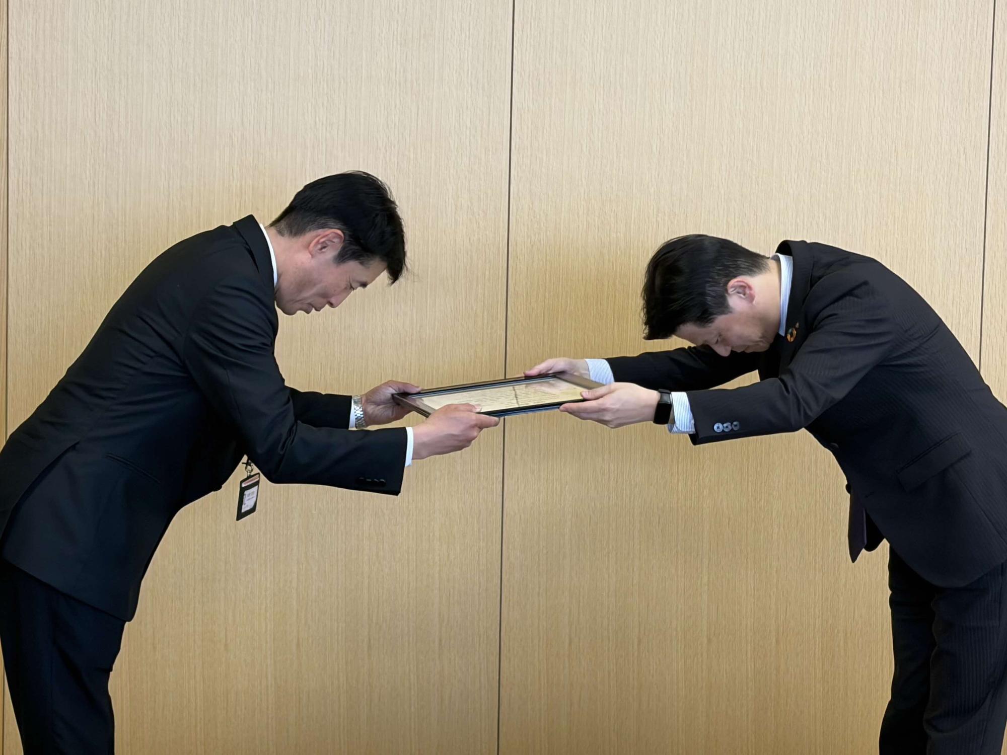 日本生命贈呈式1