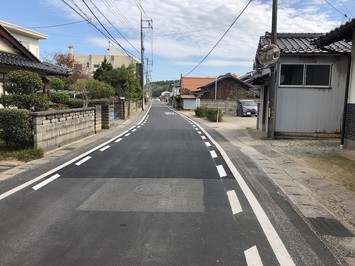 OSJ工法によって雨水渠が設置された湯町地区の道路の写真