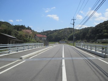 改良が行われた市道役場深原線の写真