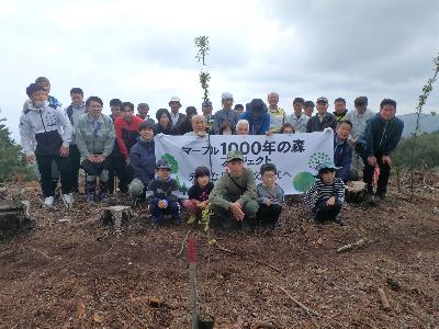 マーブル1000年の森植樹イベントに参加した皆さんの写真