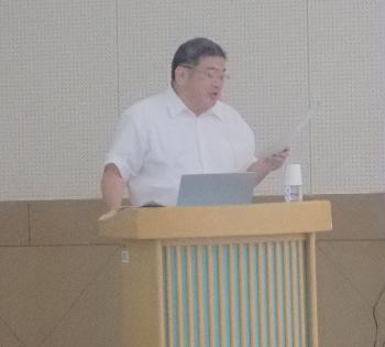 講演を行う小林隆氏のサムネイル写真