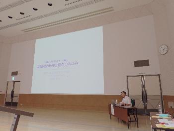 講演を行う福田剛史氏のサムネイル写真