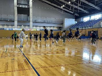 親子運動会みんなでジャンプの様子