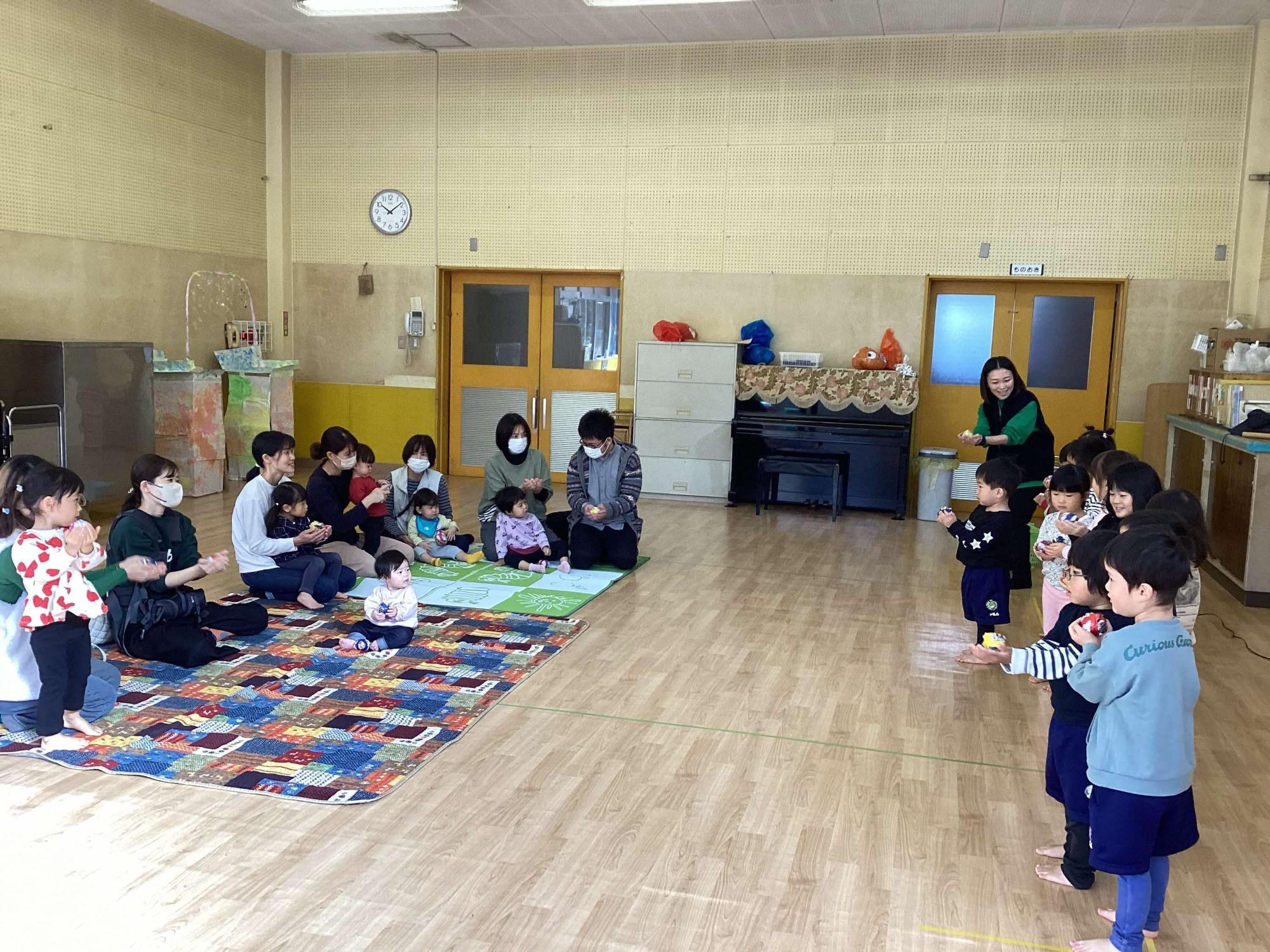 こぐま組の手遊び