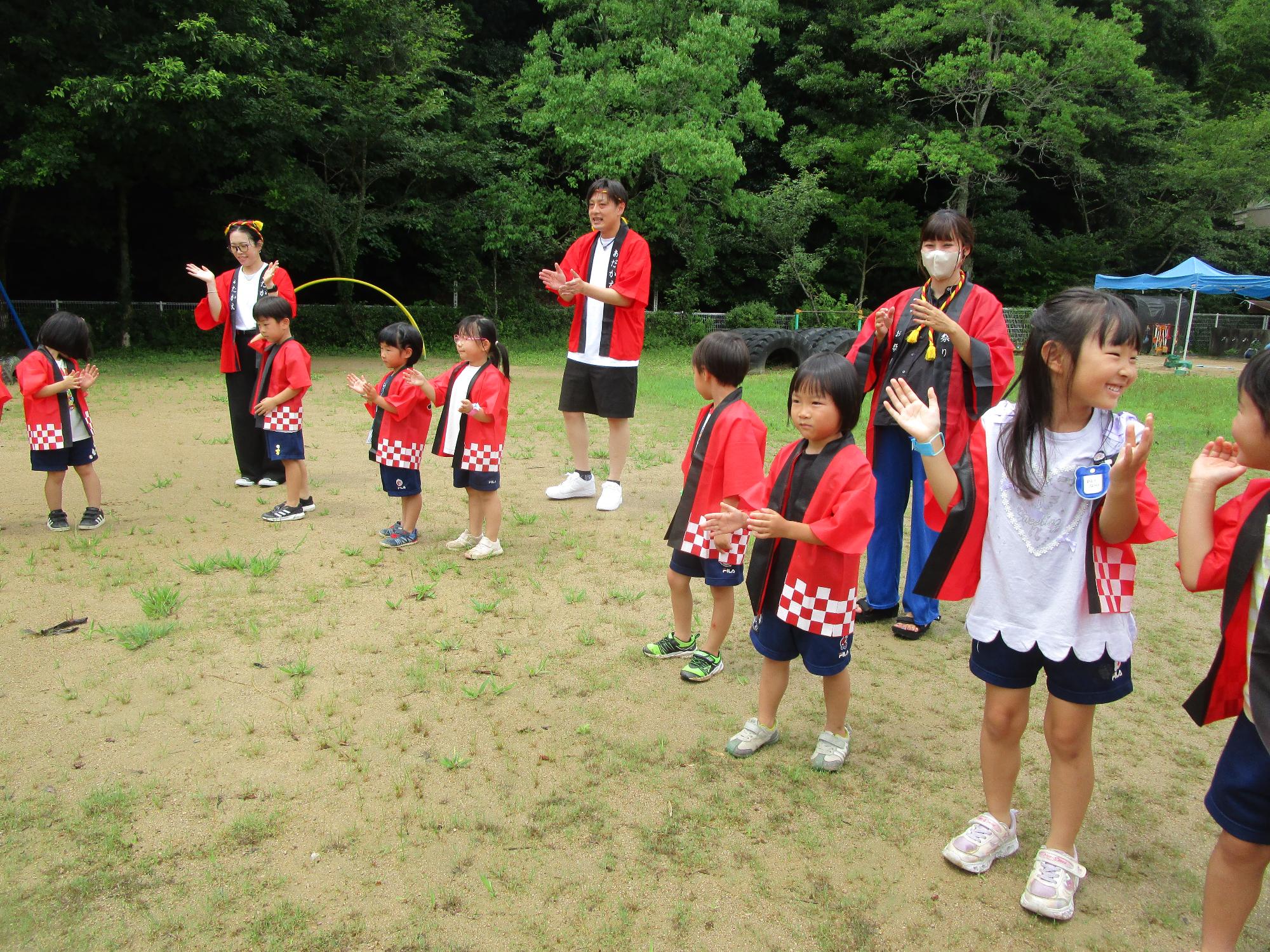 おまつりの最後の盆踊り