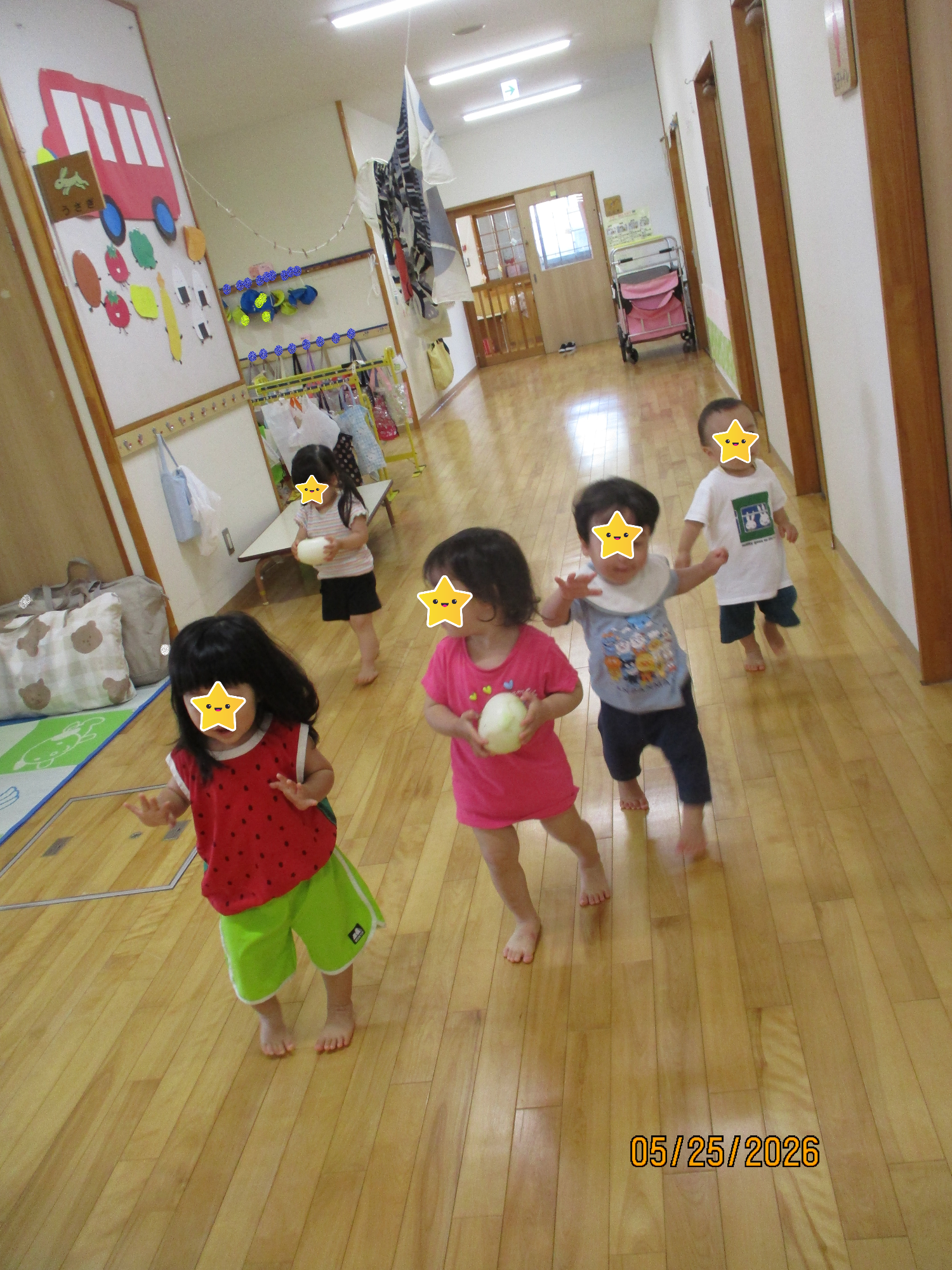 給食室まで持って行こう！