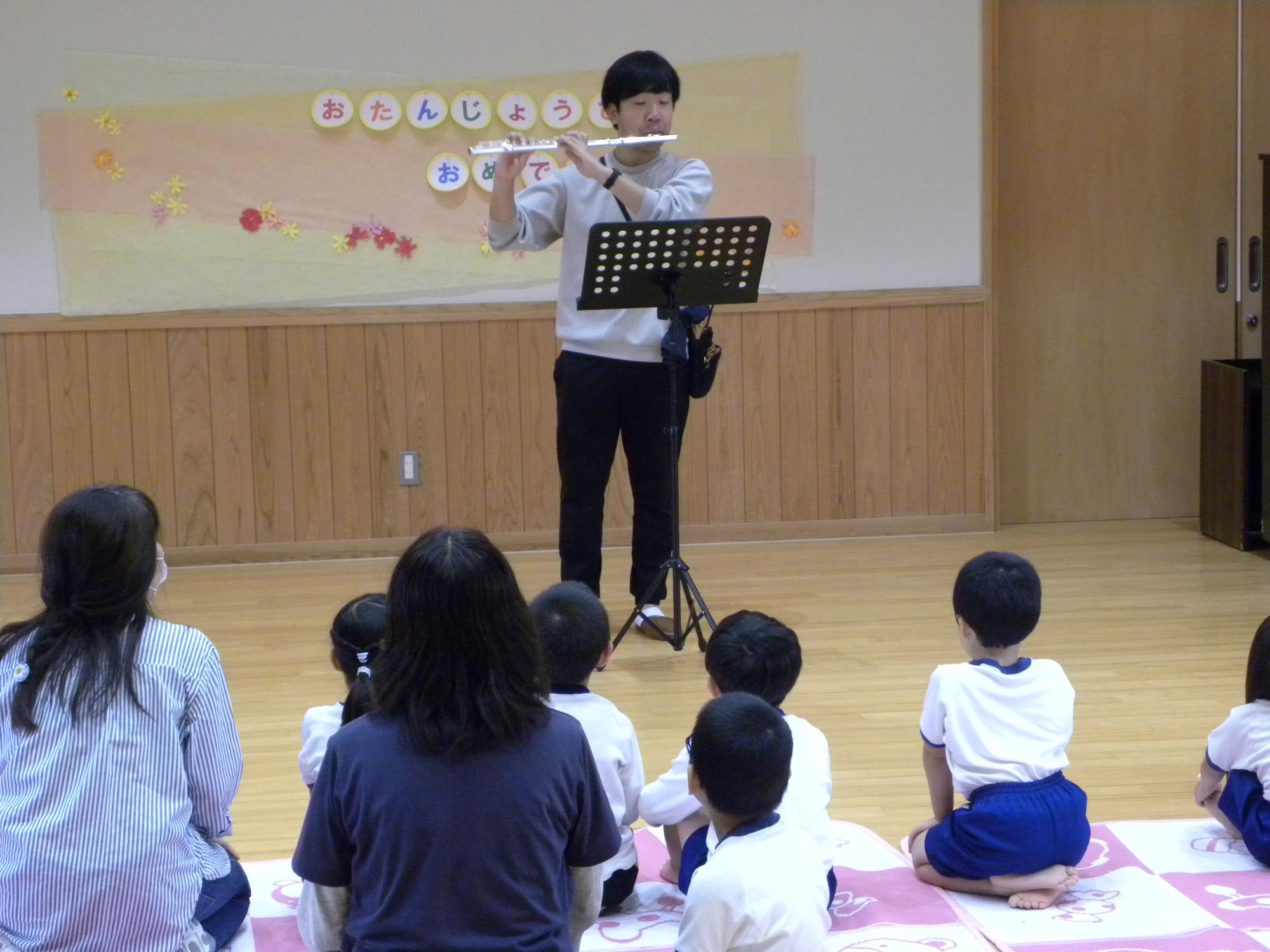 佐太小学校の山口先生のフルート演奏、とても素敵な音色♪