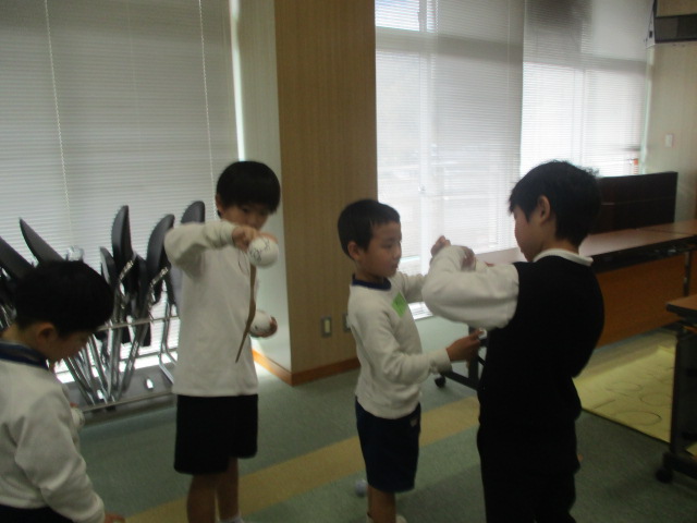 ボールの飛ばし方、教えてくれてありがとう！楽しいからもう一回やりにきたよ