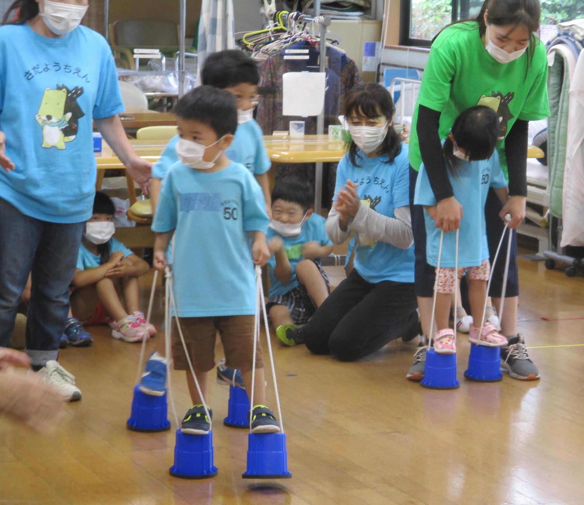 ポックリをするところをおじいさん、おばあさんに見てもらったよ。