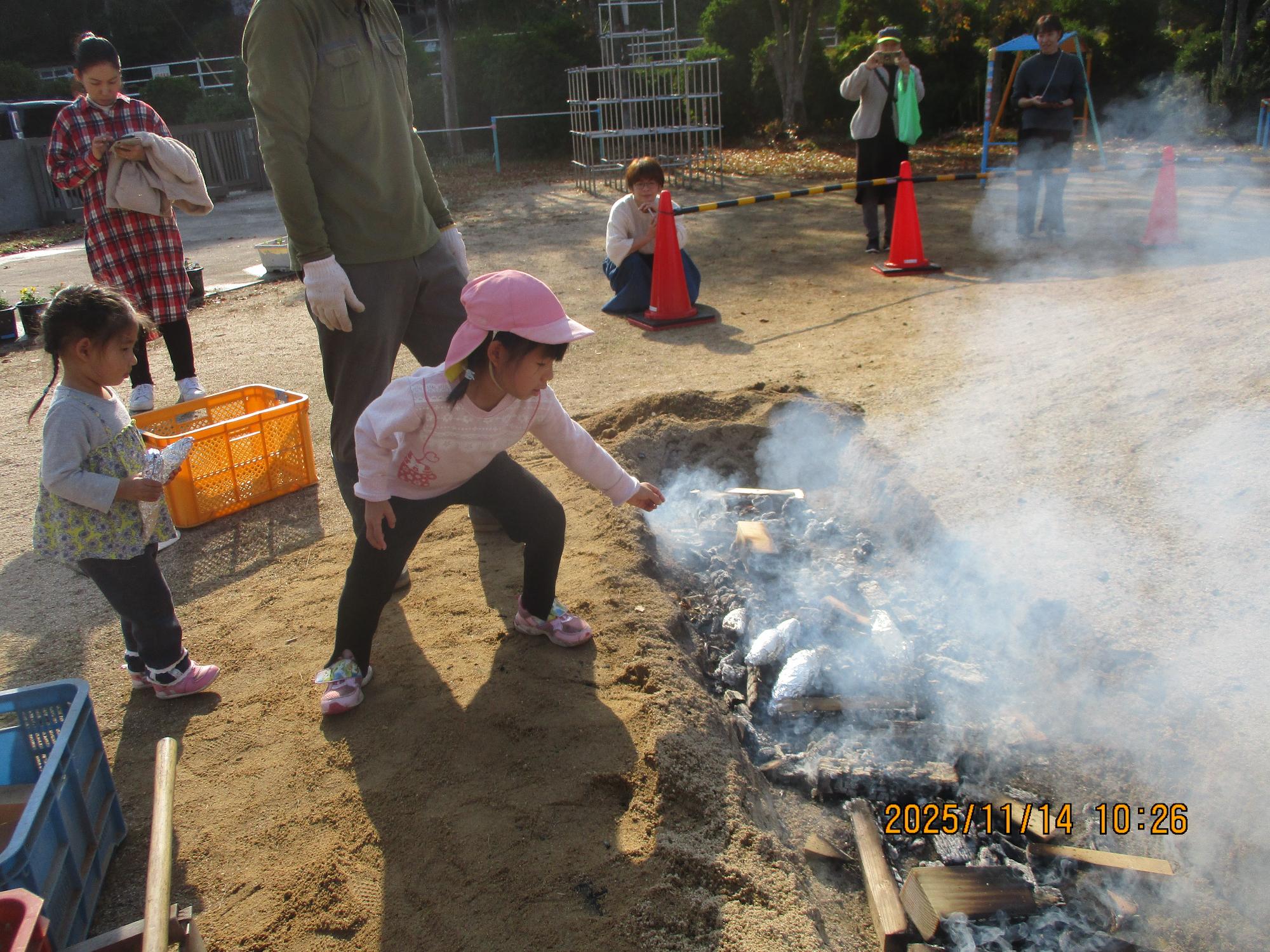 焼き芋をして食べたよ。甘くて美味しかったよ。