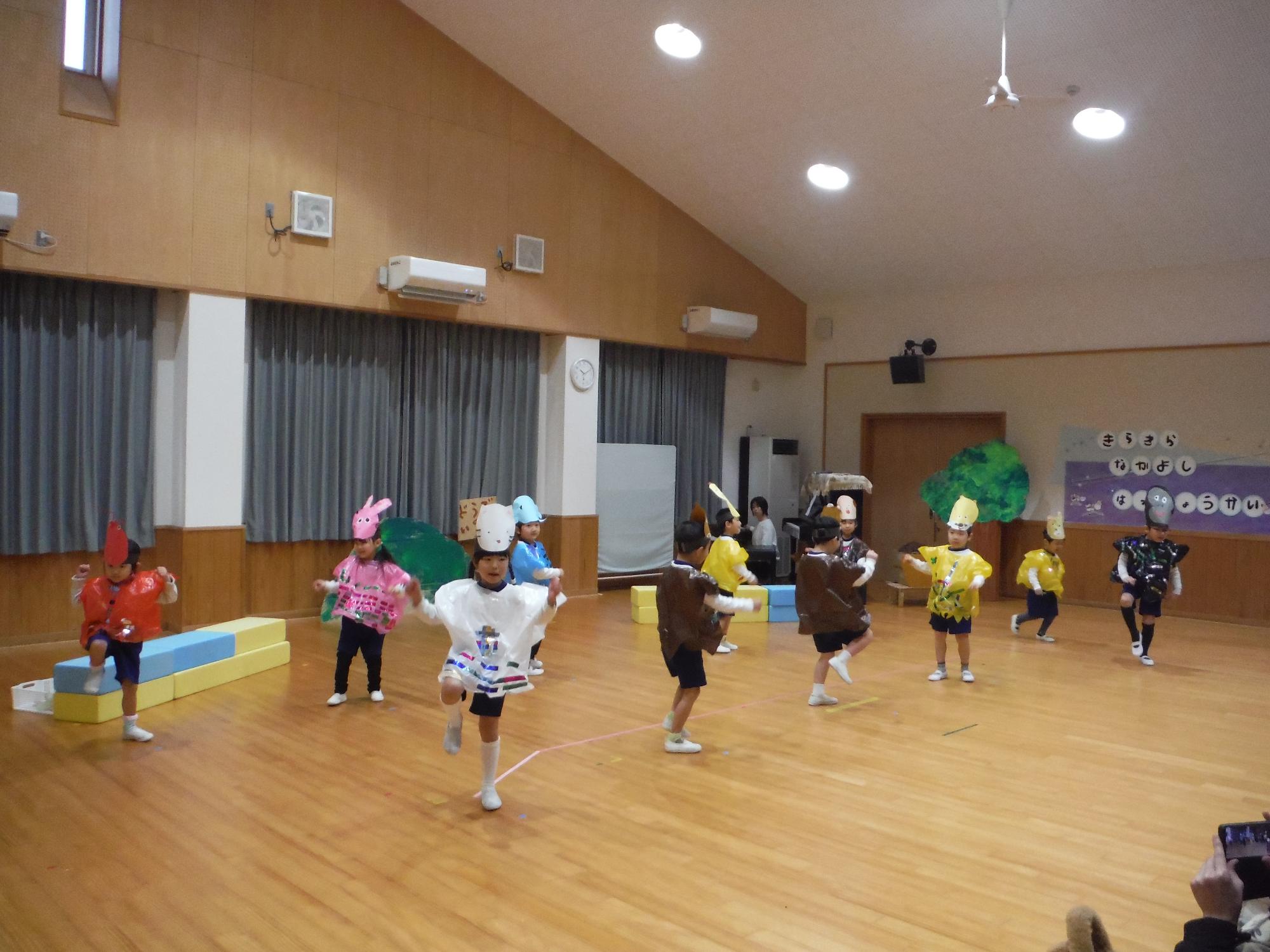 おでんぐつぐつ体操♪ノリノリで踊っています！