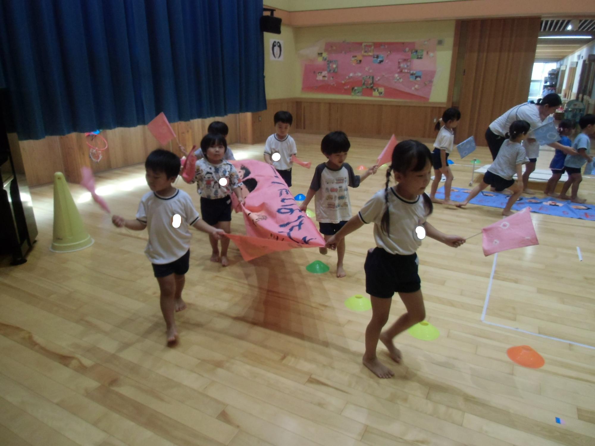 入場行進の様子