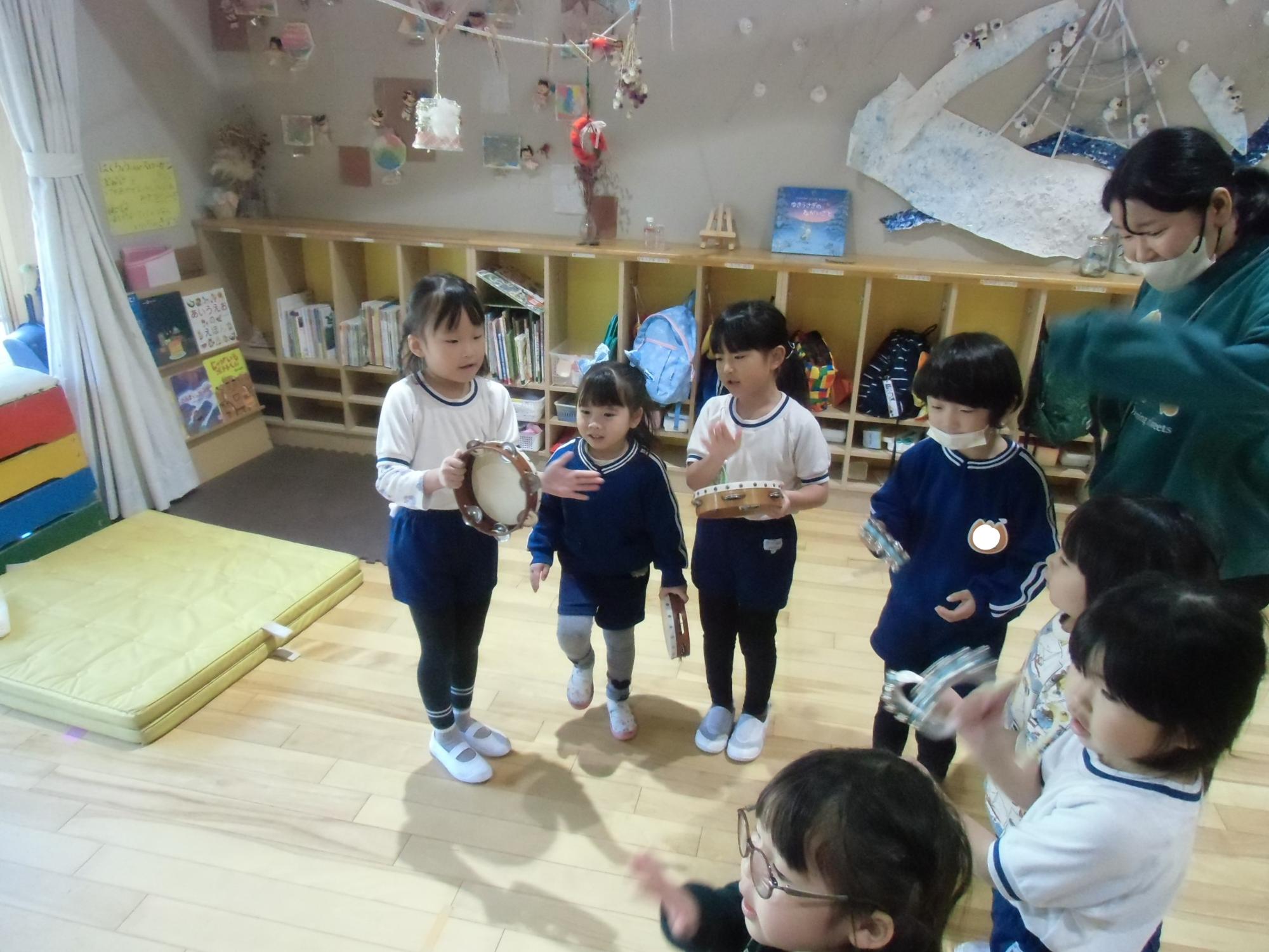 合奏をする様子