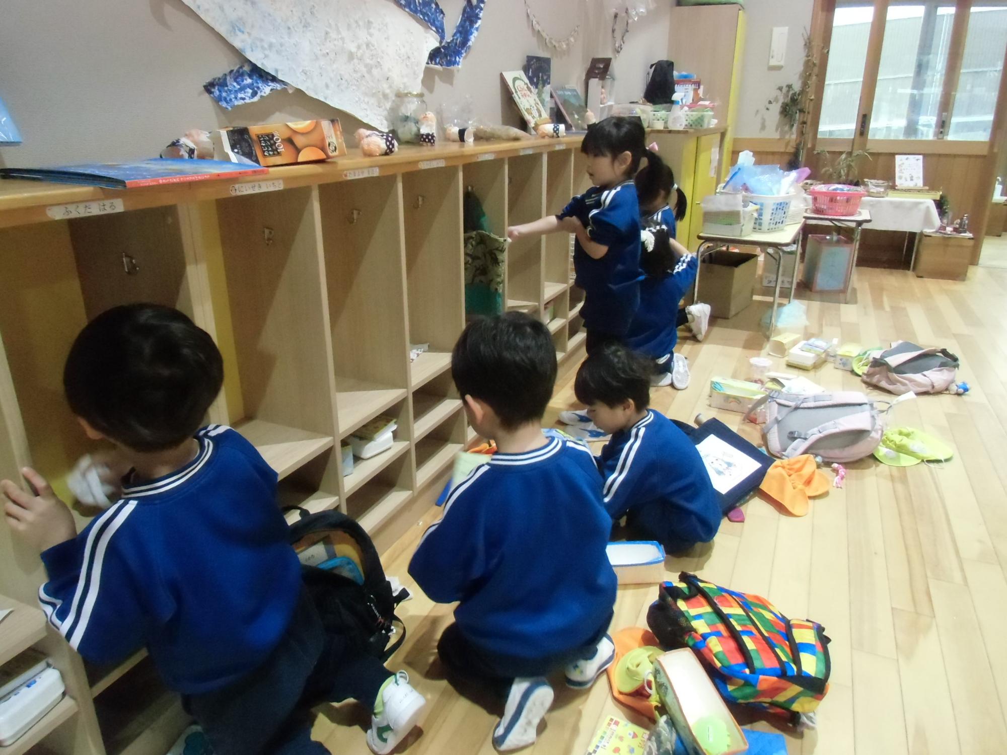 ロッカー掃除の様子