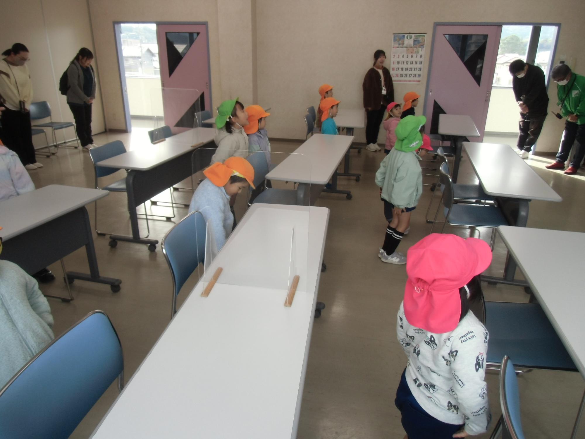 お願いの挨拶の様子