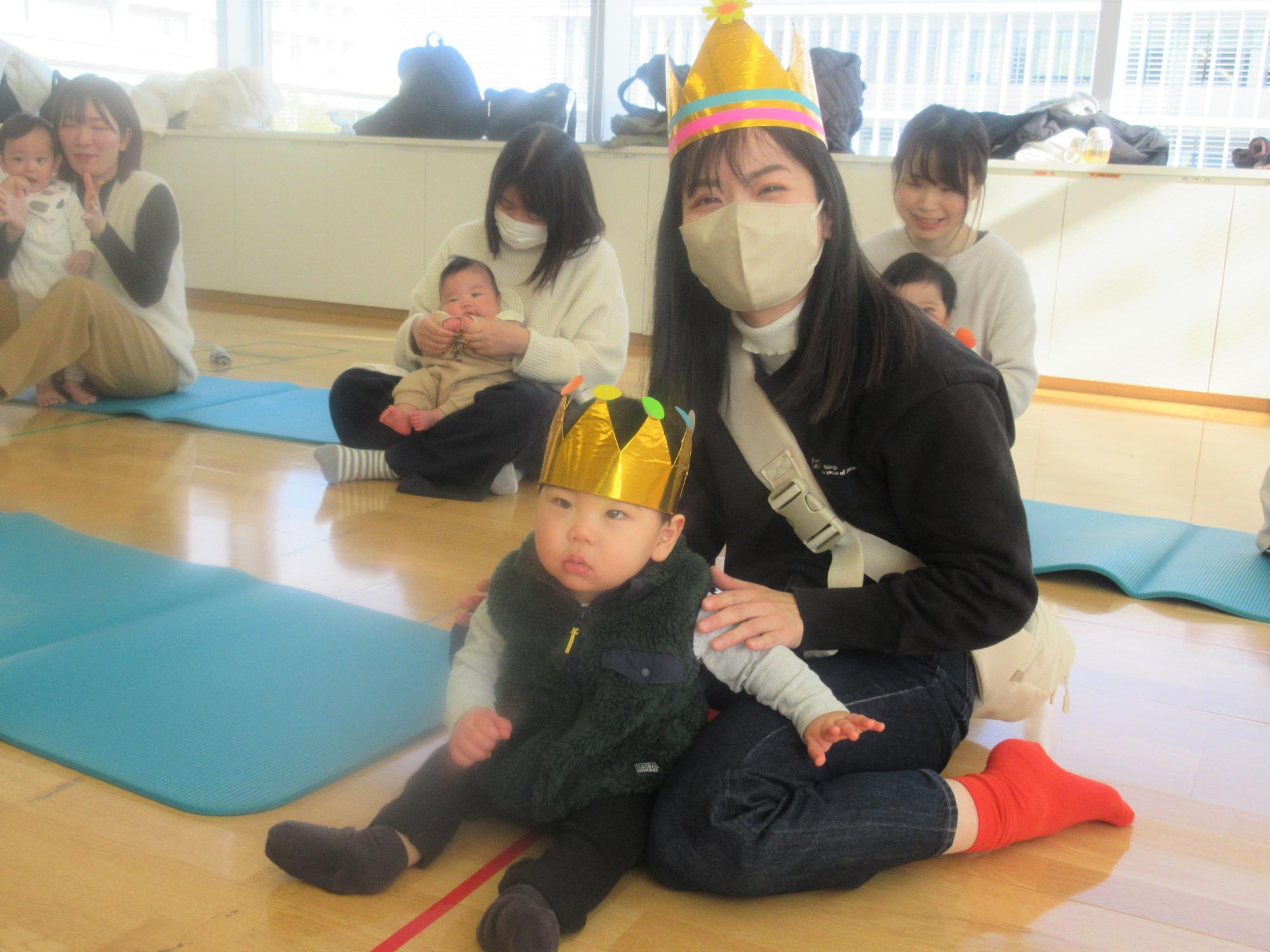 今月で卒業されるお母さんとお子さんの写真