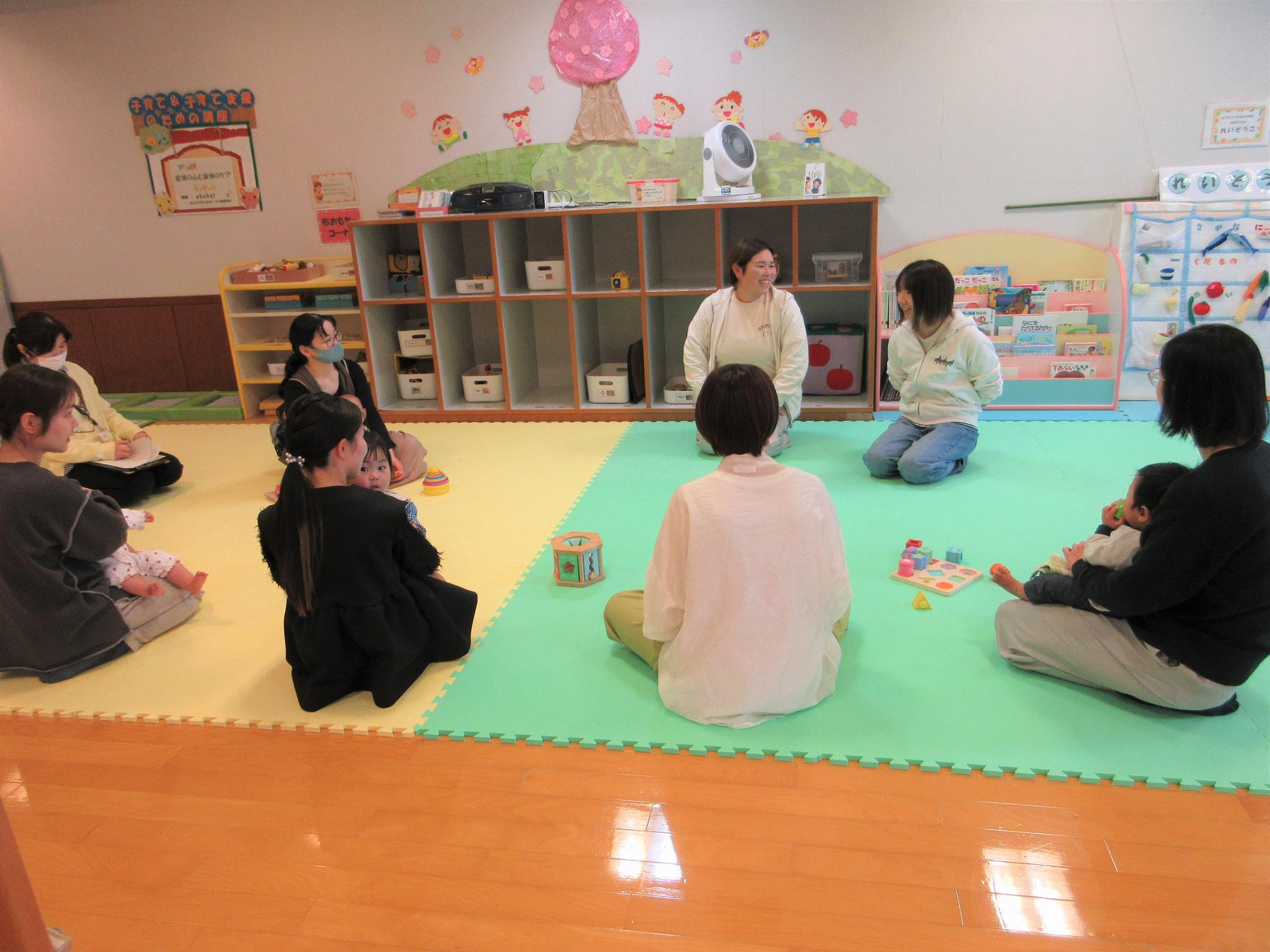 交座、産後の心と身体のケアの様子