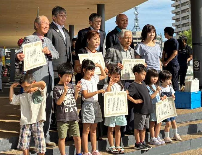 令和7年度松江市生活環境保全功労者表彰式の集合写真